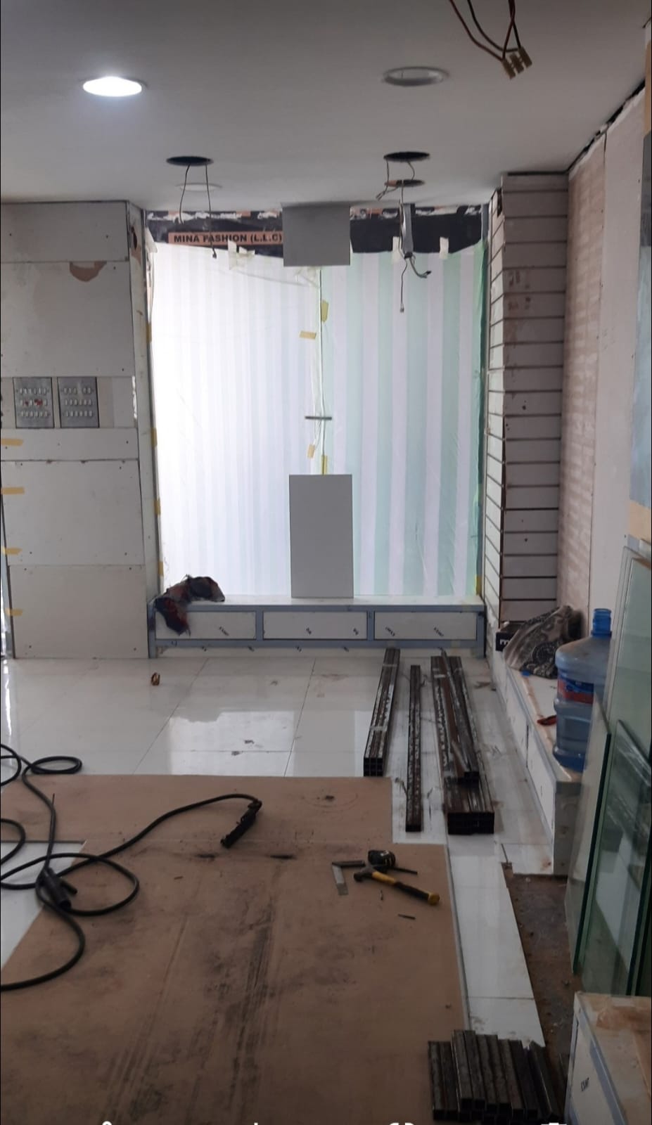 Salina Ladies Fashion - Before / Interior Works